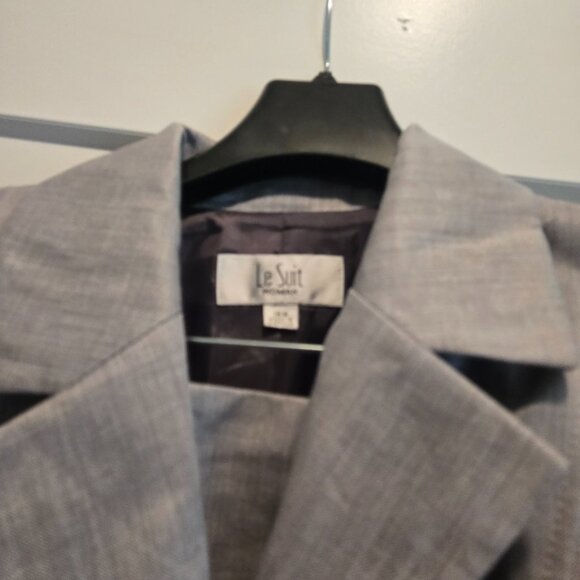 2 Piece Suit with SKirt - Picture 2 of 3